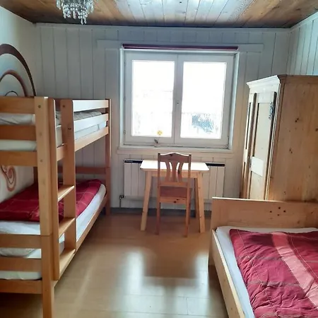 Bauernhaus Im Permakultur-garten *