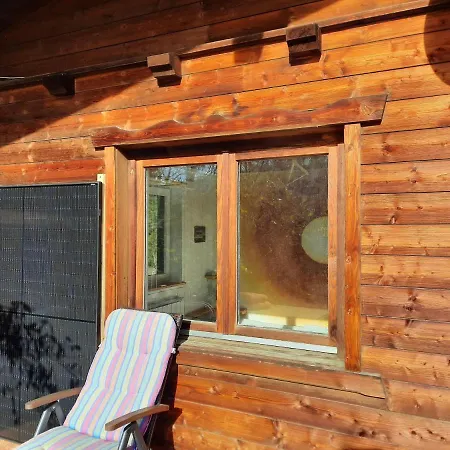 Bauernhaus Im Permakultur-garten *